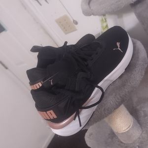 Size 8 puma